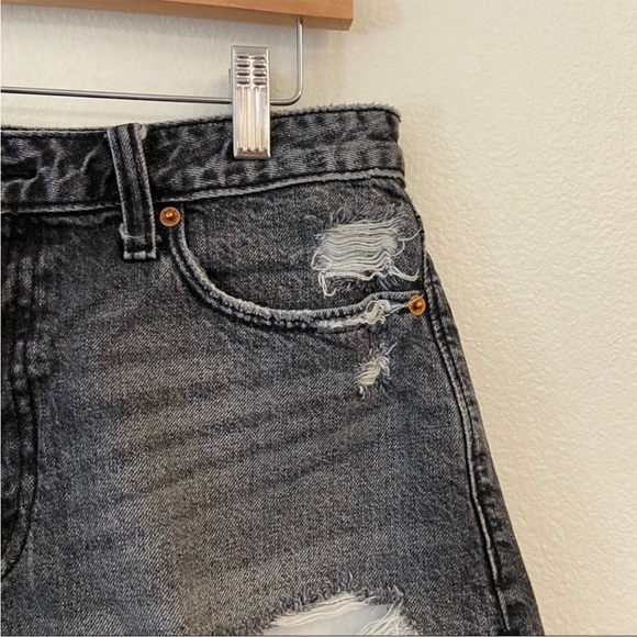 Abercrombie & Fitch Annie High Rise Denim
Shorts - Picture 3 of 5